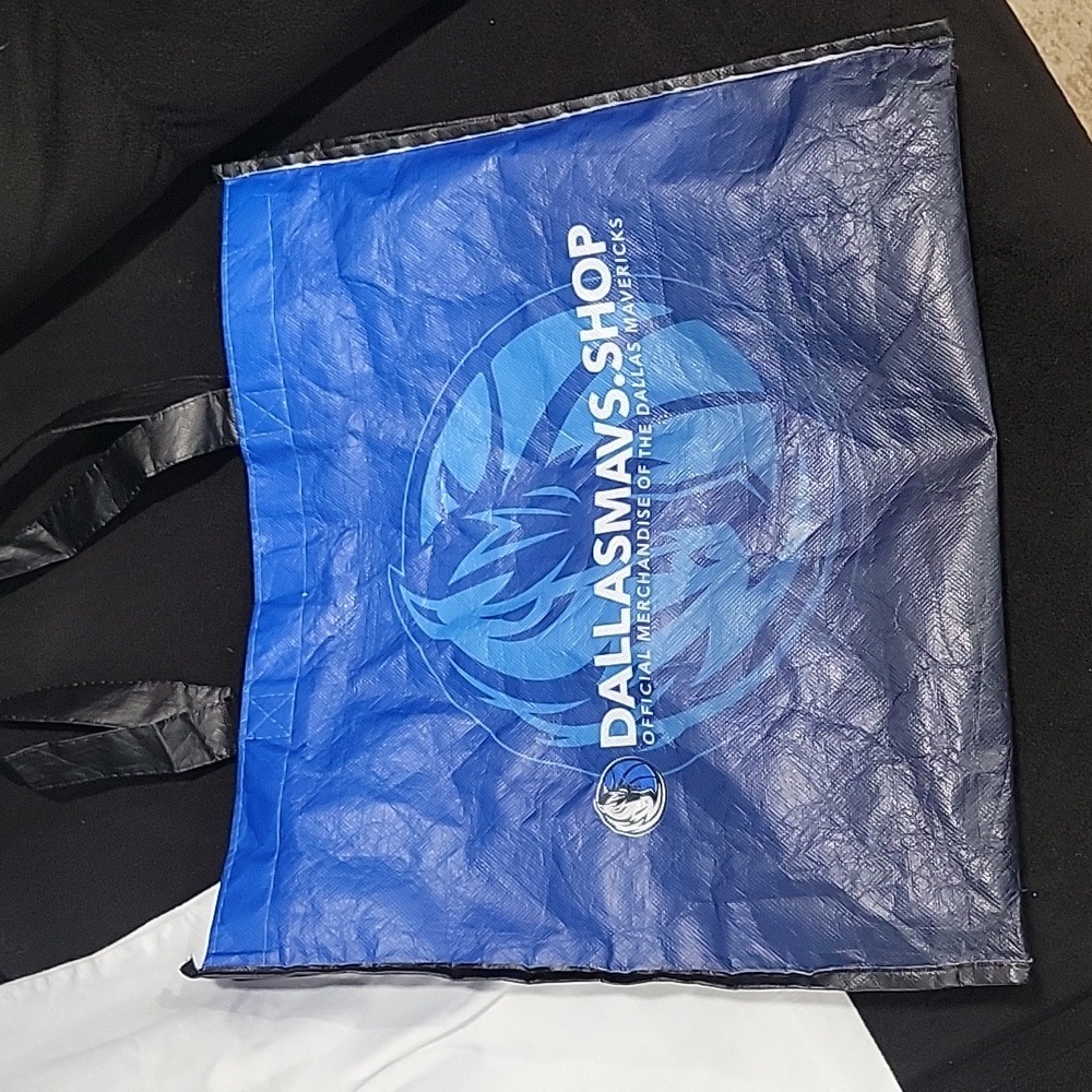 Dallas Mavericks bundle - Picture 9 of 11